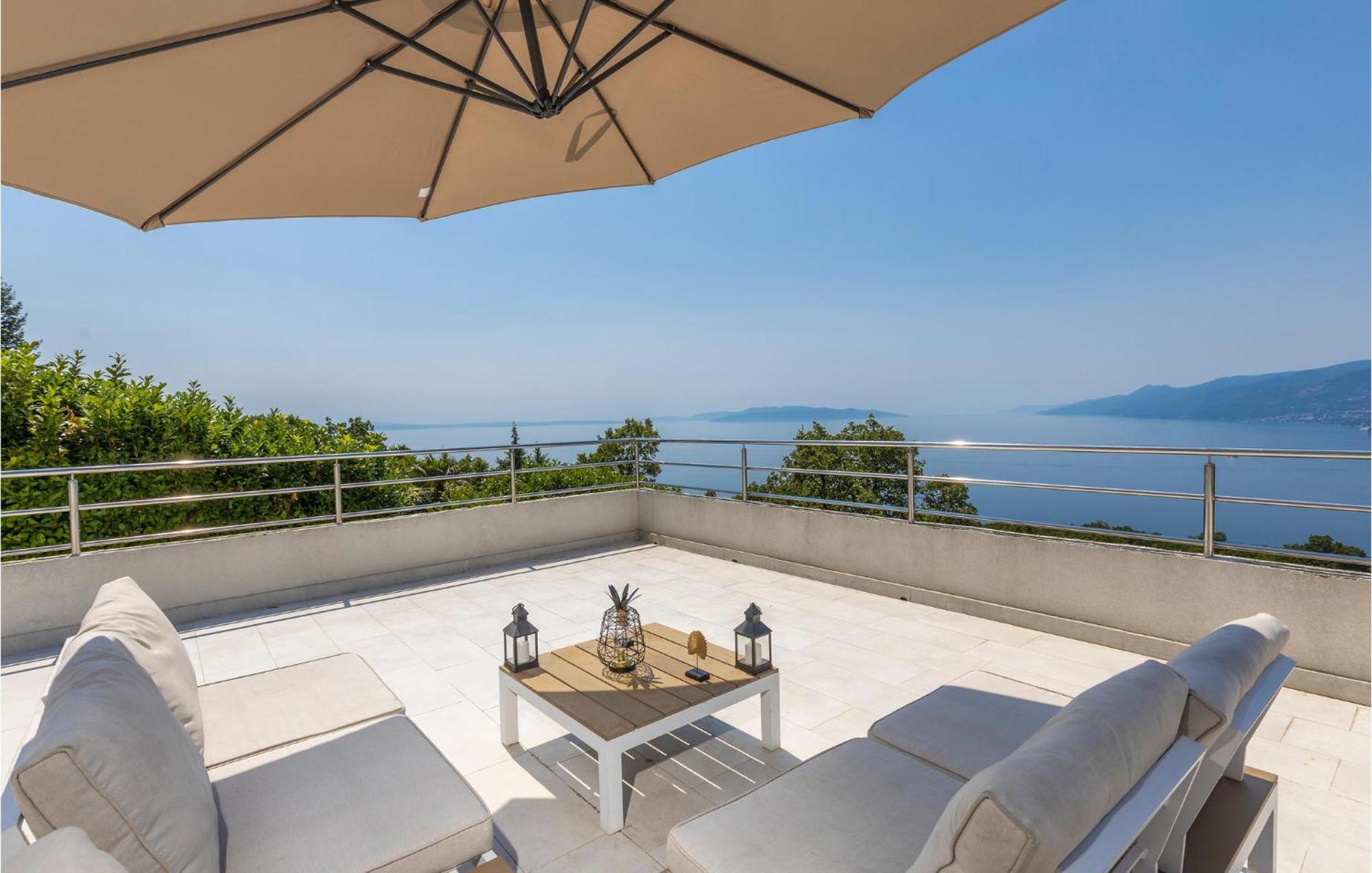Amazing Apartment In Rijeka With Wifi Exterior photo